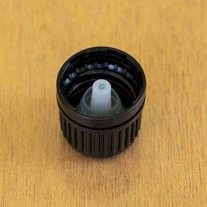 Šroubovací uzávěr černý