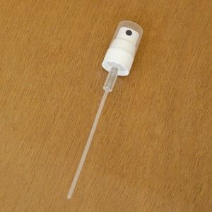 Rozprašovač s pumpičkou bílý